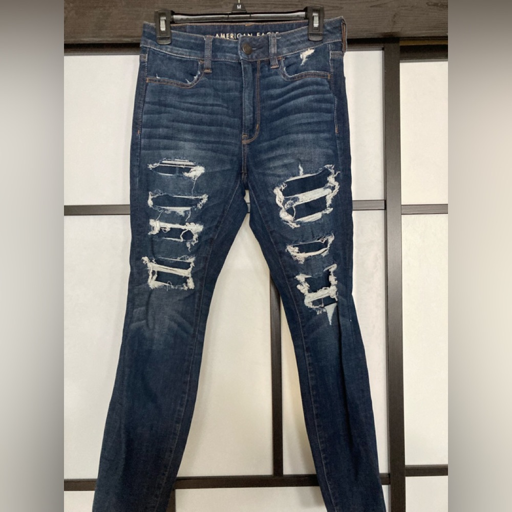 American eagle ripped cropped jeans 6 short